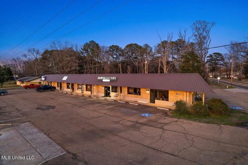 ste-b-100 N Bierdeman Rd, Pearl, MS, 39208-4648 | Card Image