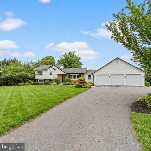 3174 Cardinal Dr, WESTMINSTER, MD, 21157-7704 | Card Image