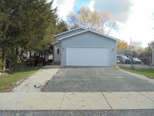 1511 Lotus Dr, Round Lake Beach, IL, 60073-1635 | Card Image