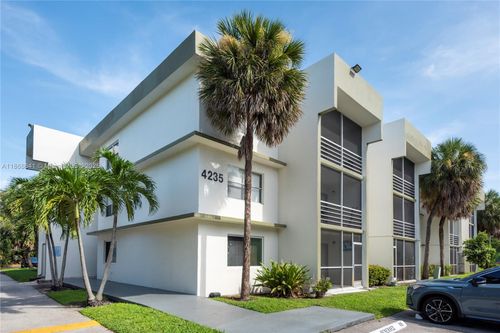 apt-308-4235 N University Dr, Sunrise, FL, 33351-6230 | Card Image
