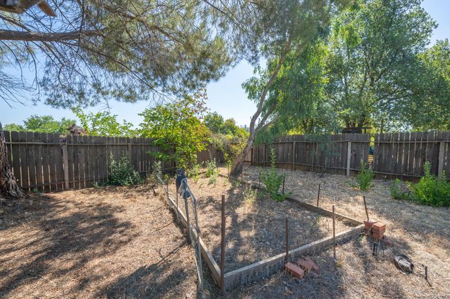 16160 Plateau Cir, House other with 5 bedrooms, 4 bathrooms and null parking in Redding CA | Image 56
