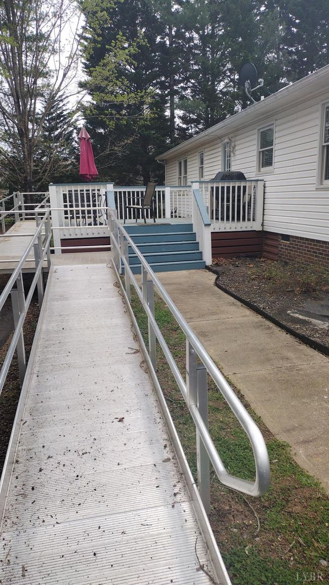 618 Prospect Rd, House other with 3 bedrooms, 2 bathrooms and null parking in Hurt VA | Image 33