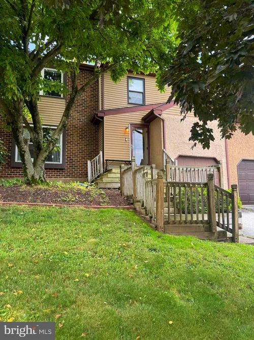 2570 Terraced Hill Ct, Pottstown, PA, 19464-3146 | Card Image
