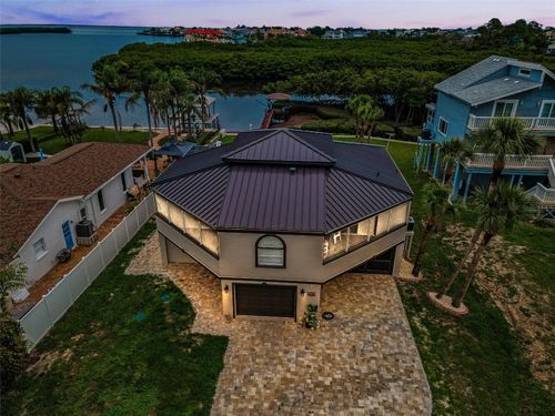 1616 Sea Breeze Dr, TARPON SPRINGS, FL, 34689-2028 | Card Image