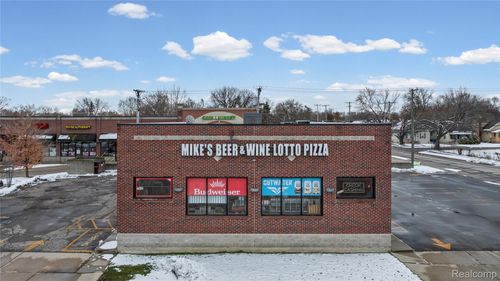7512 E 9 Mile Rd, Warren, MI, 48091-2643 | Card Image