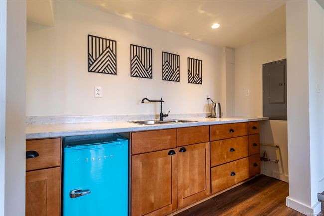 Main Level Wet Bar | Image 49