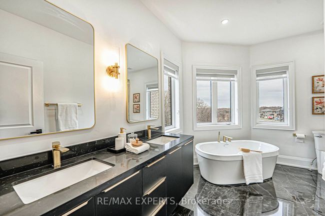 1343 Klondike Dr, House other with 5 bedrooms, 4 bathrooms and 5 parking in Oshawa ON | Image 22
