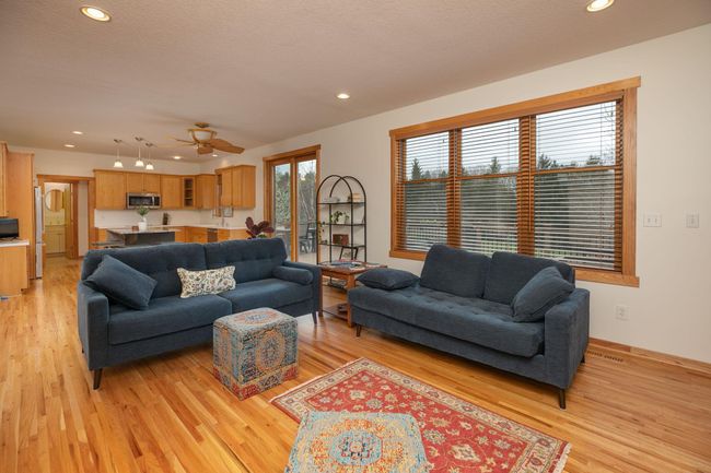 9-web-or-mls-09-Living Room.jpg | Image 9