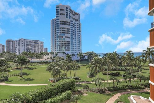 5b-4251 Gulf Shore Blvd N, NAPLES, FL, 34103-3420 | Card Image