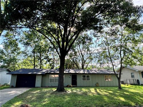 468 N Garfield Ave, Bonner Springs, KS, 66012-1546 | Card Image