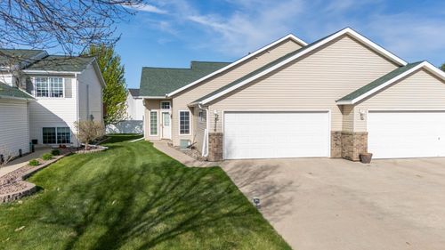 3356 38th St S, Moorhead, MN, 56560-6911 | Card Image