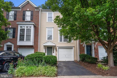 4021 Fairfax Center Hunt Trl, FAIRFAX, VA, 22030-8524 | Card Image
