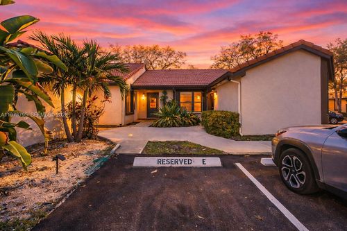 61-15270 Sw 45th Ter, Miami, FL, 33185-4240 | Card Image