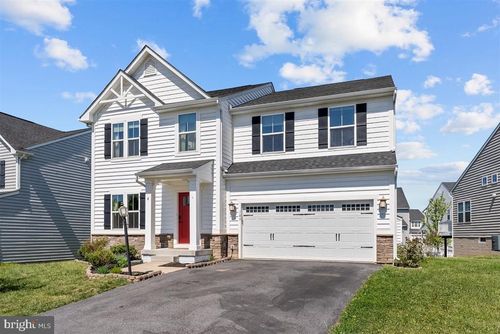 109 Emperor Dr, LAKE FREDERICK, VA, 22630-2246 | Card Image