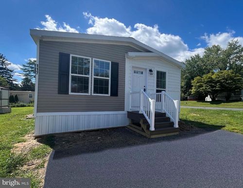 117 Concord Dr, HEREFORD, PA, 18056-1557 | Card Image