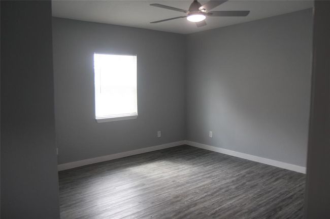 Second bedroom to the left from the living room | Image 14