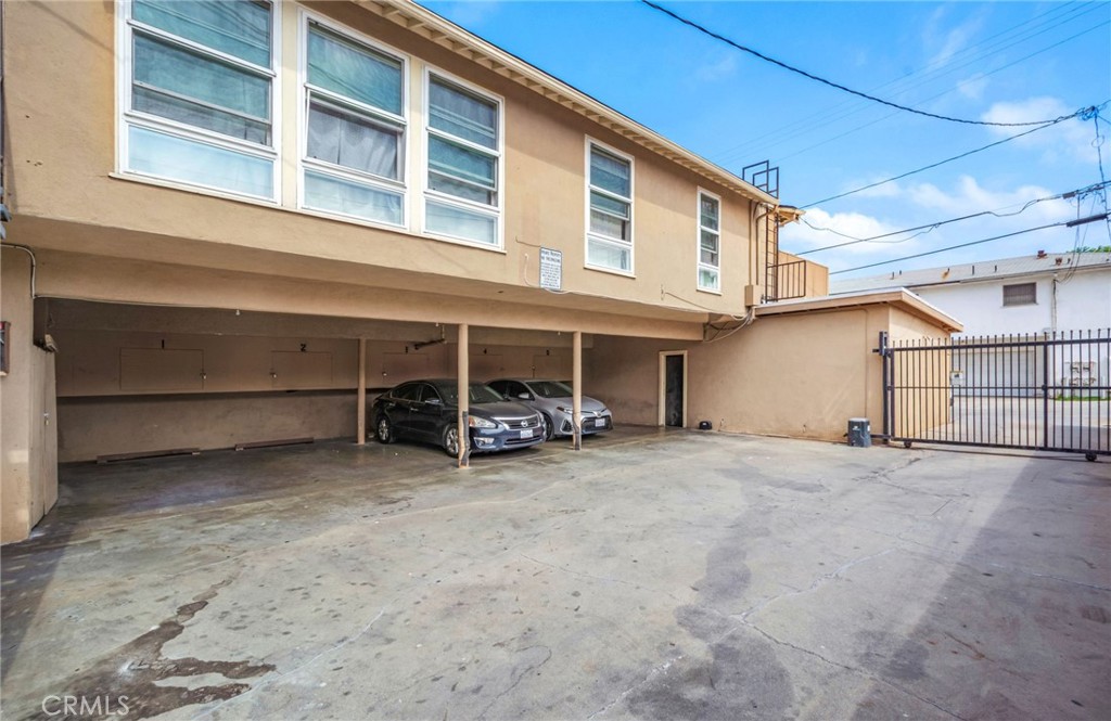 Residential Income in Inglewood 2