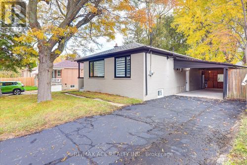 19 Blakemanor Blvd, Scarborough, ON, M1J2W3 | Card Image