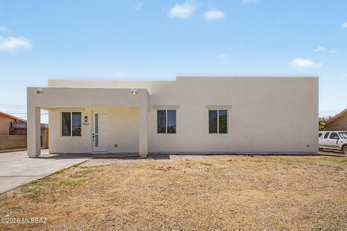 7002 E Calle Osito, Tucson, AZ, 85710-5456 | Card Image