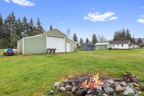 9715 Thurston Ln, Sedro Woolley, WA, 98284-8311 | Card Image