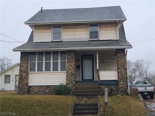 917 Camden Ave Sw, Canton, OH, 44706-5112 | Card Image