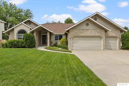 7001 S 45th St, Lincoln, NE, 68516-3015 | Card Image