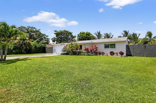 153 Se 30th Ave, Boynton Beach, FL, 33435-8234 | Card Image