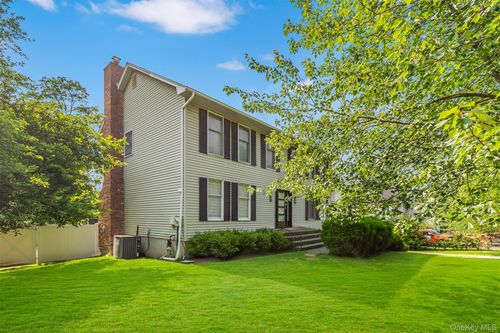 21 Nytko Dr, Pomona, NY, 10970-2644 | Card Image