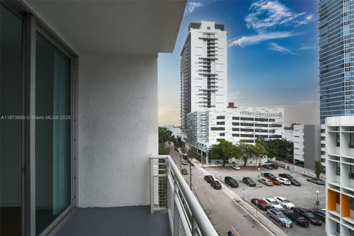 apt-501-2200 Ne 4th Ave, Miami, FL, 33137-4915 | Card Image