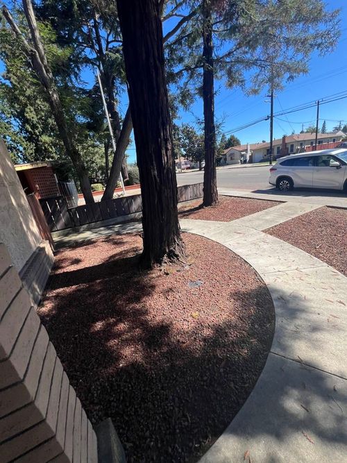 20077 Redwood Rd, Castro Valley, CA, 94546-4337 | Card Image