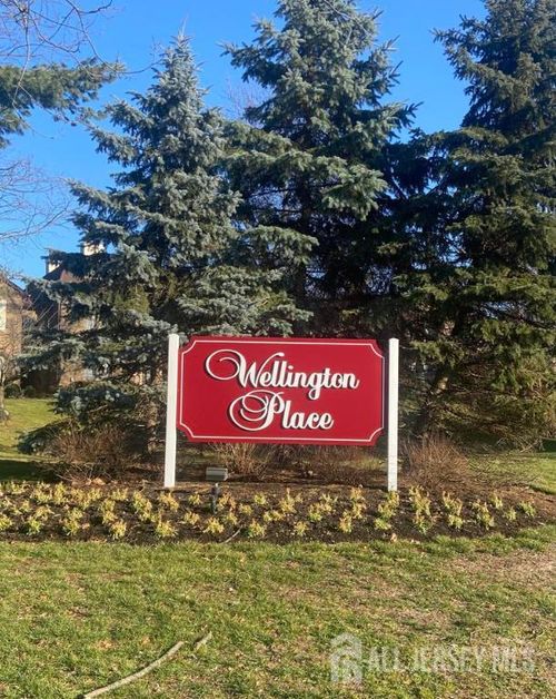 604 Wellington Pl, Aberdeen, NJ, 07747-1923 | Card Image