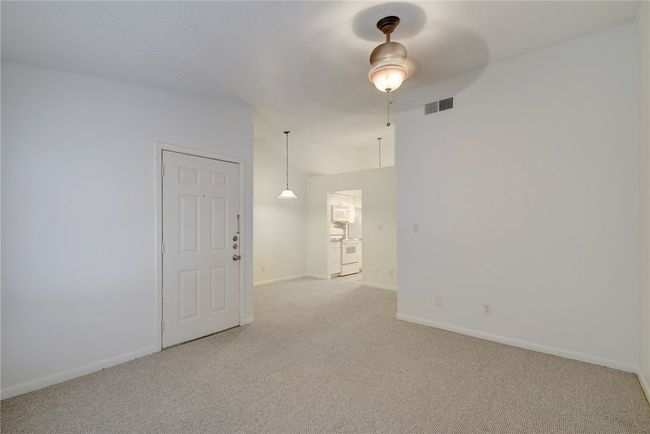 APT-112 - 1705 Crossing Pl, Condo with 2 bedrooms, 2 bathrooms and 2 parking in Austin TX | Image 7