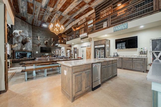 1990 Jim Harry Loop, Home with 5 bedrooms, 6 bathrooms and null parking in Sunset TX | Image 17