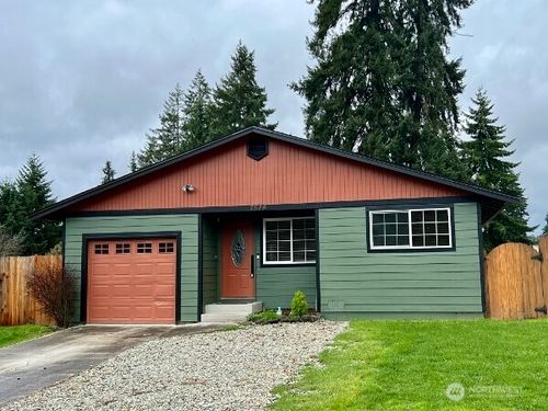 7514 14th Loop Ne, Olympia, WA, 98516-5636 | Card Image
