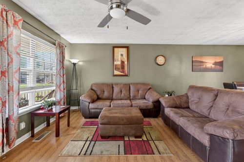 104 Ezell Ct, Portland, TN, 37148-1717 | Card Image