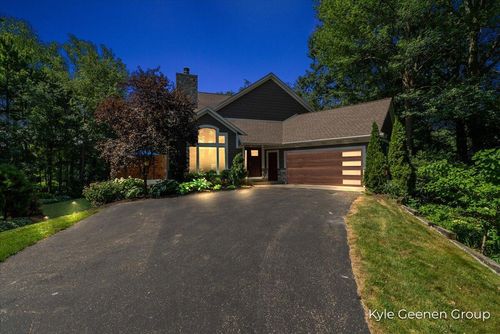 46 Counts Cove Ct, Holland, MI, 49424-2592 | Card Image