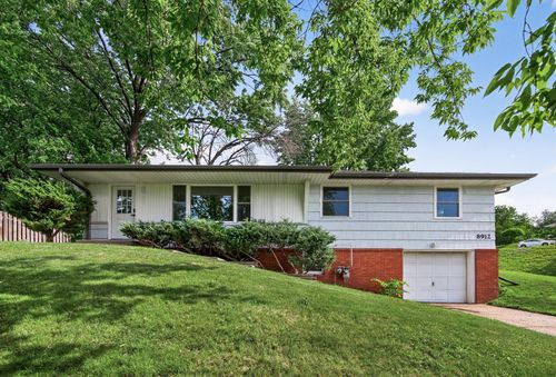 8912 Tretbaugh Dr, Bloomington, MN, 55431-1862 | Card Image