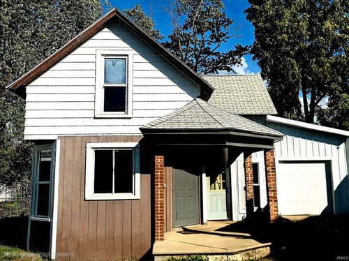 202 W Broadway St, Monon, IN, 47959-8162 | Card Image