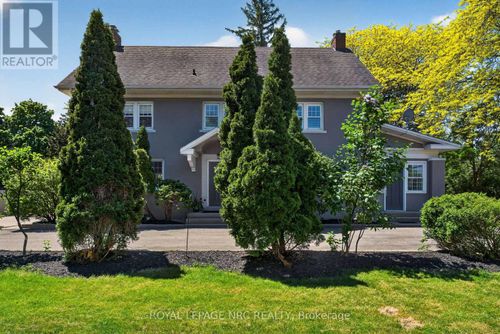 260 Main Street E, Grimsby (Grimsby East), ON, L3M1P8 | Card Image
