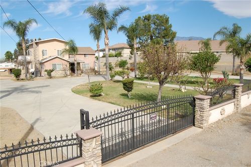9408 Poplar Ave, Fontana, CA, 92335 | Card Image