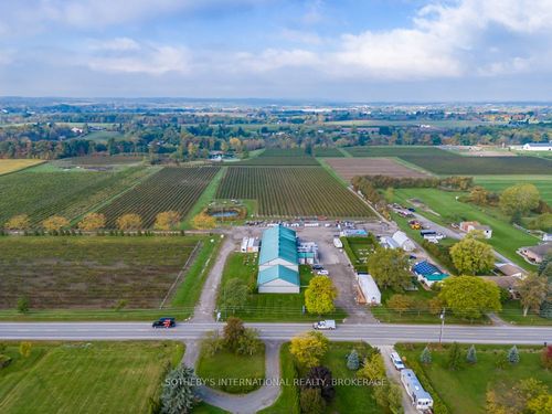 2083 7th St, St. Catharines, ON, L2R6P9 | Card Image
