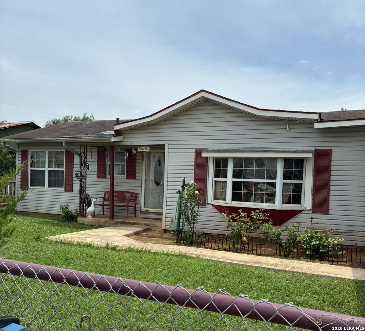 Residential in Dilley