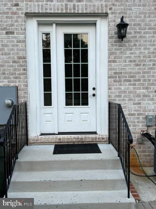 12001 Washington Street, FAIRFAX, VA, 22030 | Card Image