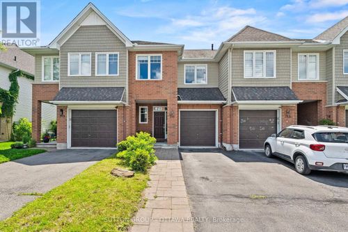 711 Hazelnut Crescent, Ottawa, ON, K1T3T8 | Card Image