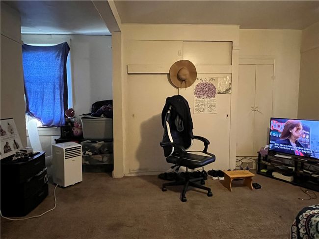 The other large bedroom... | Image 28
