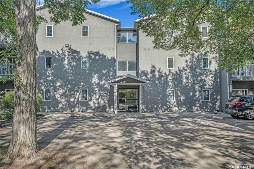 7-2935 Victoria Avenue, Regina, SK, S4T1K8 | Card Image