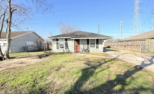 1108 Mobile Dr, Pasadena, TX, 77506-4137 | Card Image