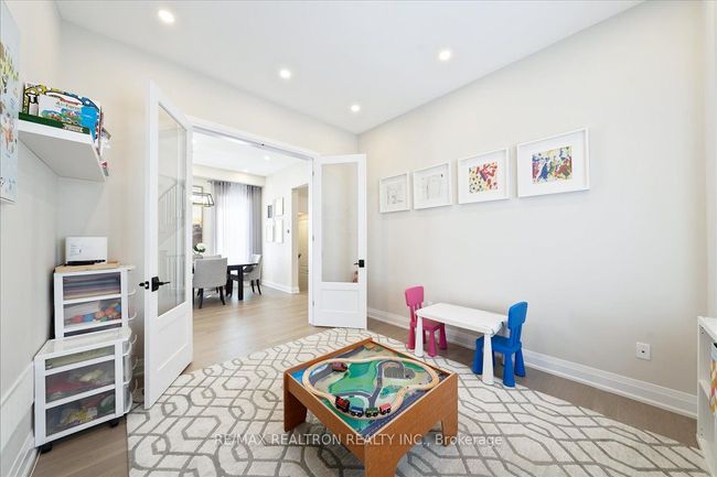 7 Maple Fields Cir, House other with 5 bedrooms, 4 bathrooms and 2 parking in Aurora ON | Image 22