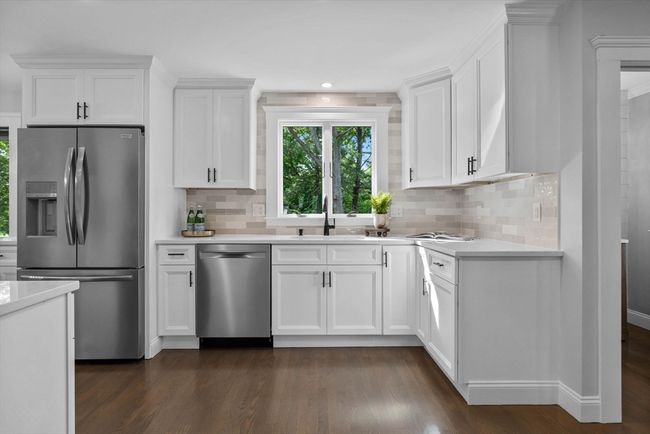 160 Forest Hill Ave, House other with 3 bedrooms, 2 bathrooms and 10 parking in Lynnfield MA | Image 9