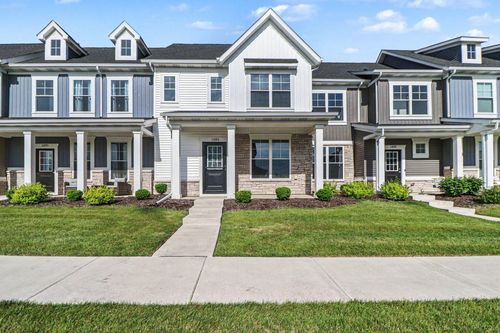 11886 Kentucky St, Crown Point, IN, 46307-7381 | Card Image
